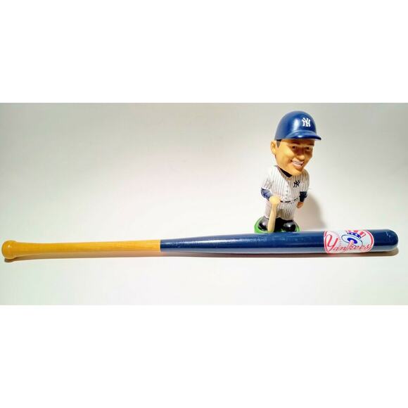 Derek Jeter Bobble Dobbles Bobblehead Yankees + 22" Mini NYY Wooden Bat 1998 - Picture 1 of 7